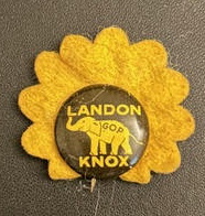 Lyndon / Knox button with sunflower